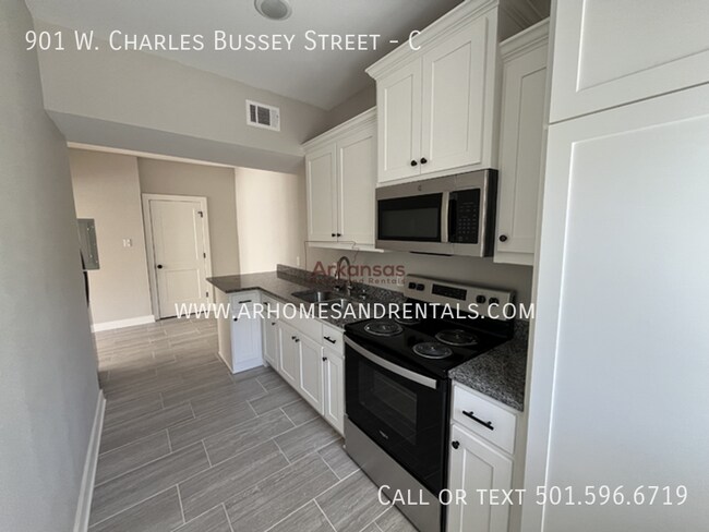 Foto del edificio - 901 W Charles Bussey Ave