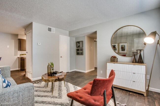 Building Photo - 1 br, 1 bath Condo - 500 Ridgecrest Cir E ...