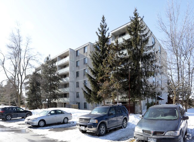 Photo du bâtiment - 255 & 265 Westwood Road