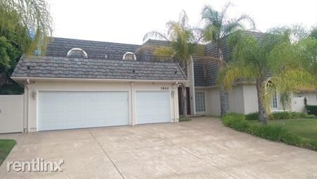 Building Photo - 3500 Ridgeford Dr