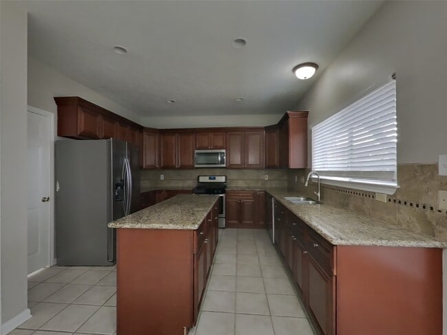 Building Photo - 5911 Klamath Falls Ct