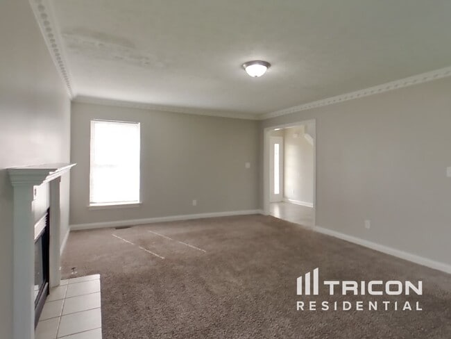Building Photo - 4609 Clairmont Dr
