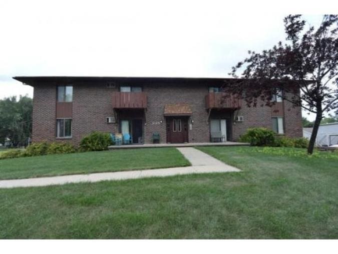 Primary Photo - 1315 Vandenbroek Rd