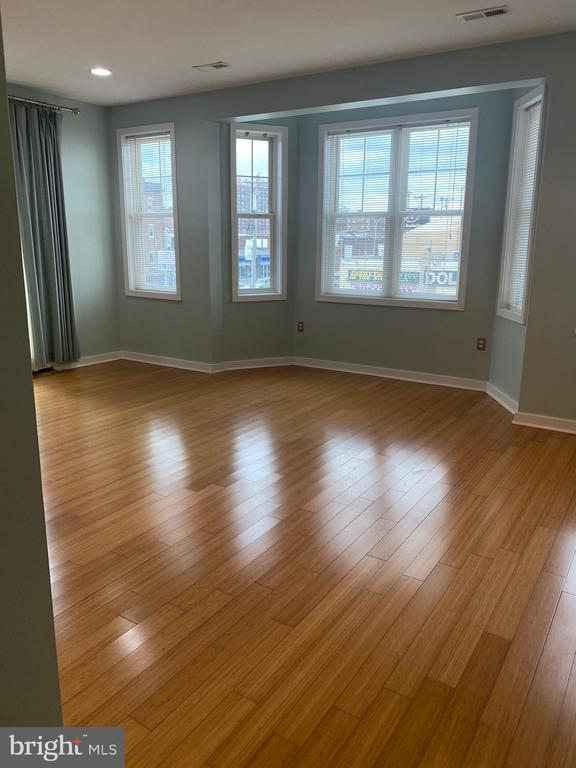 Foto del edificio - 4742 Pine St