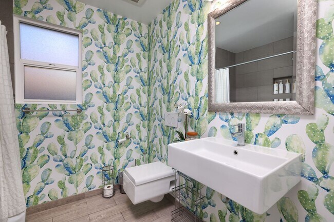 Building Photo - Live Close to Campus in Style – Sam Hughes...
