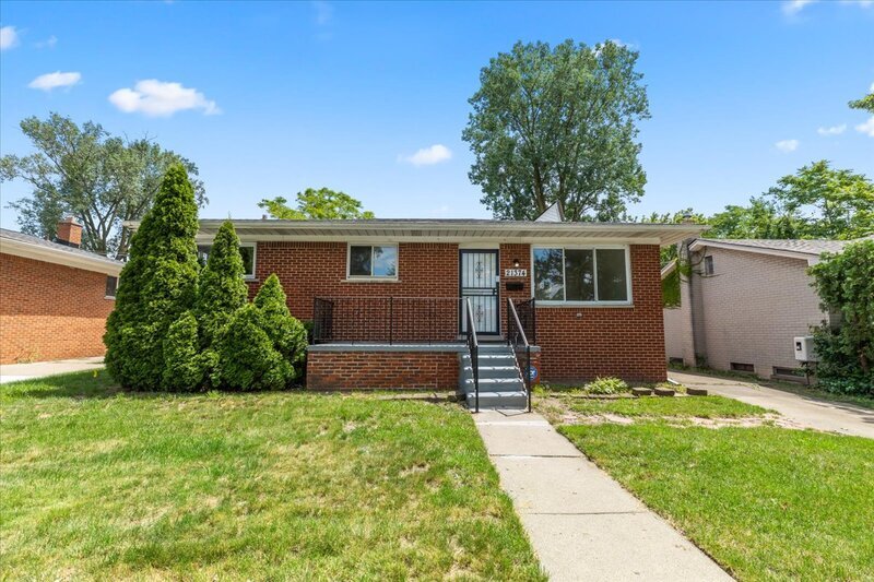 Primary Photo - 21374 Ithaca Ave