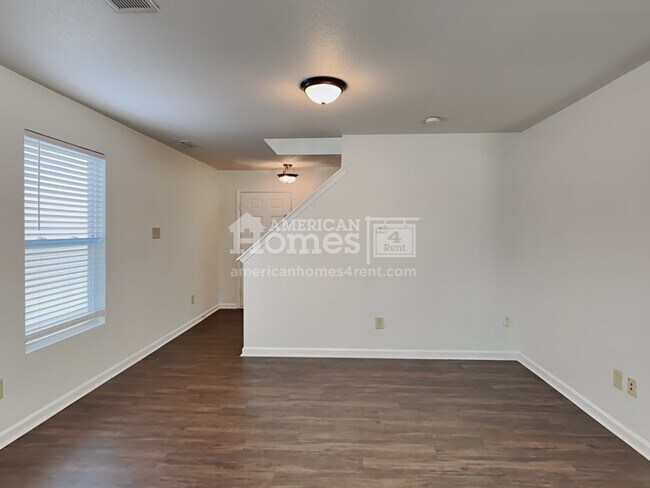 Foto del edificio - 386 Morning Dew Drive