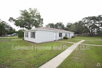 Building Photo - 891 School House Rd
