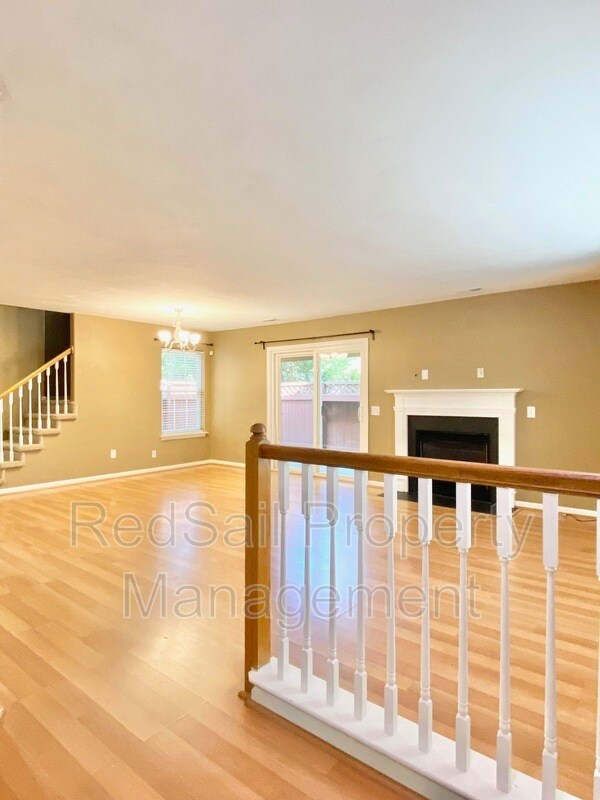 Foto del edificio - 123 Locust Ln