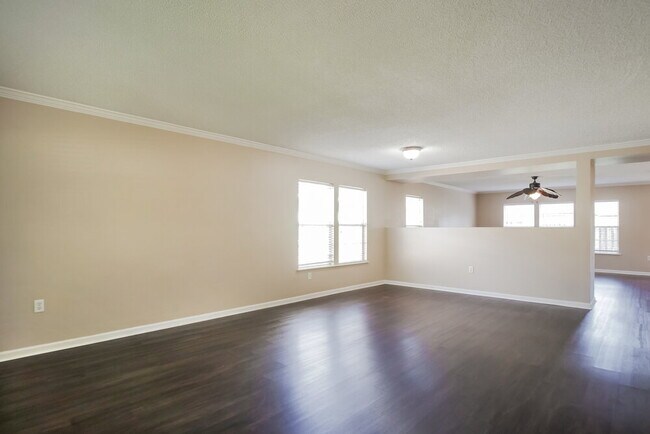 Foto del edificio - 1417 Heather Ct