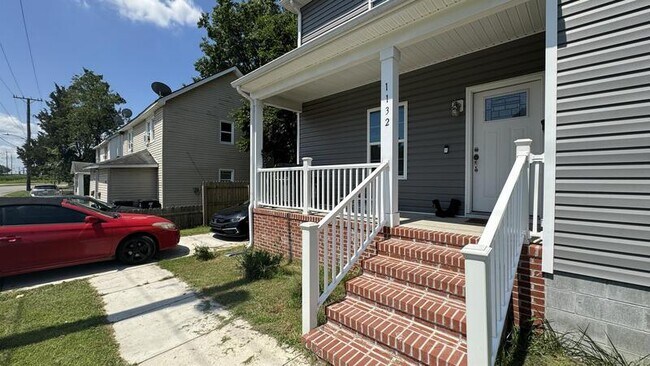 Foto del edificio - 1132 Victory Blvd