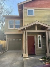 Building Photo - 335 Messina Terrace