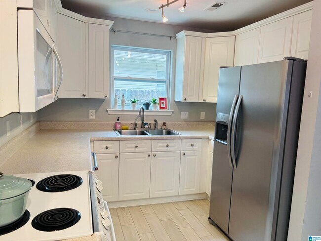 Building Photo - 391 Forest Lakes Dr