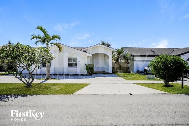Building Photo - 17020 SW 145th Ct