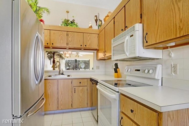 Foto del edificio - 2 br, 2 bath  - 1502 Pinecrest Cir