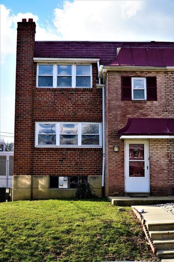 Primary Photo - 5468 Vicaris St