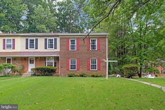 Building Photo - 6401 Old Scotts Ct