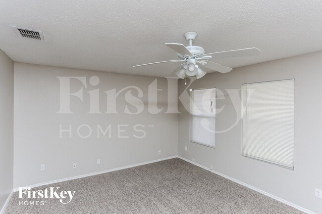 Building Photo - 8709 Saddle Ridge Cir