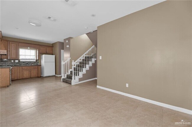 Building Photo - 2102 Kimberly Ln