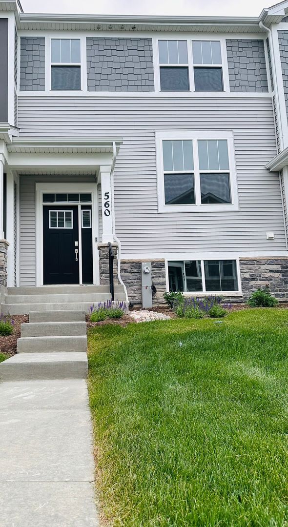 Building Photo - 560 Wolverine Dr