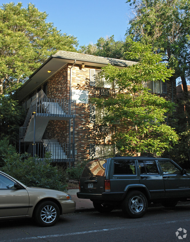 Building Photo - LeCentral Apartments