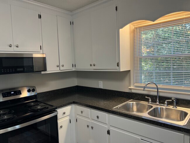 Foto del edificio - 2703 Byerly Dr N