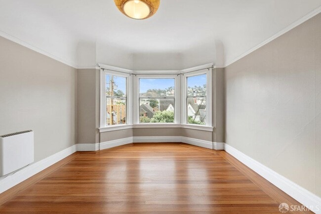 Building Photo - 376 Frederick St