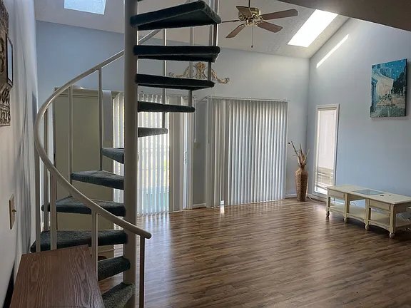 Foto del edificio - 3700 Golf Colony Ln