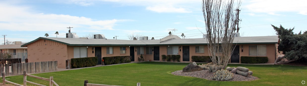 Primary Photo - 7001 E Wilshire Dr