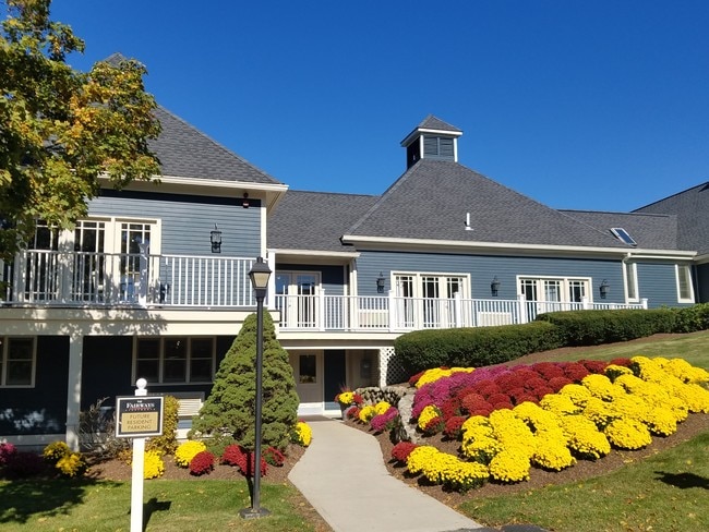 Building Photo - The Fairways