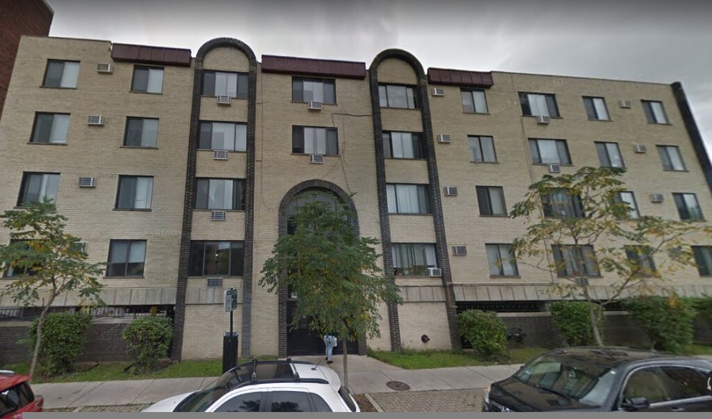 Foto principal - 1515 W Morse Ave