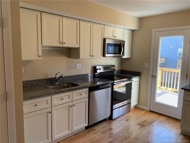 Building Photo - 27 Tridell Dr