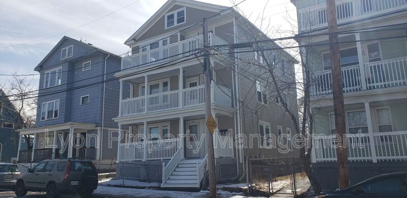 Primary Photo - 47 Pleasant St