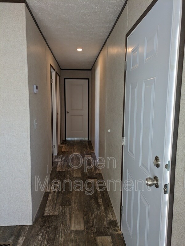 Foto del edificio - 4950 W Farm Rd 156