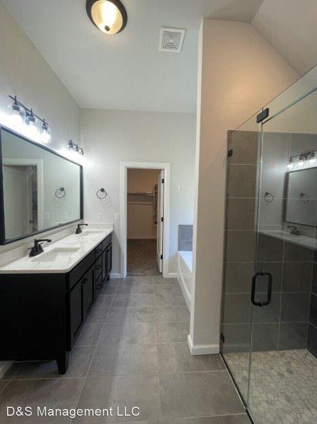 Foto del edificio - 3 br, 2.5 bath House - 13243 Sawtooth Oak Rd