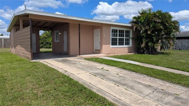 Foto del edificio - 21298 Percy Ave