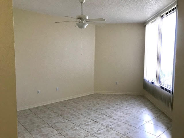 Bedroom 1 - 1 Oceans West Blvd