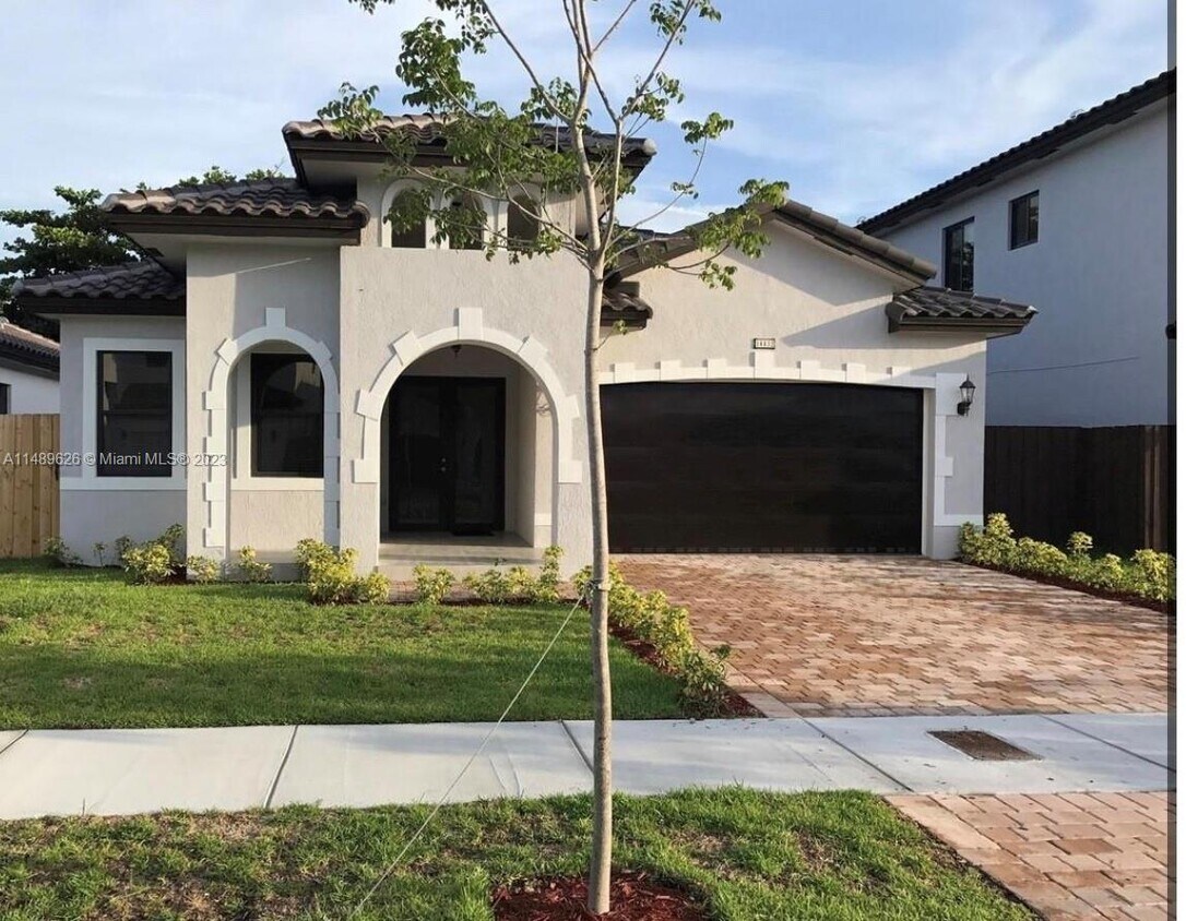 Foto principal - 14416 SW 31st St