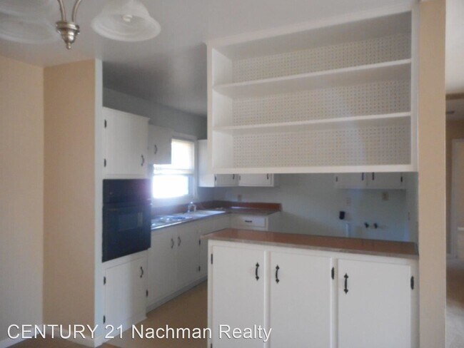 Building Photo - 3 br, 1 bath House - 33 Lynnhaven Drive