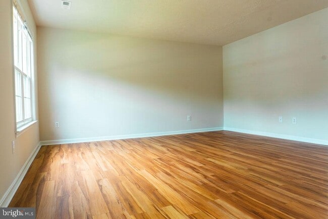 Foto del edificio - 9836 Plaza View Way