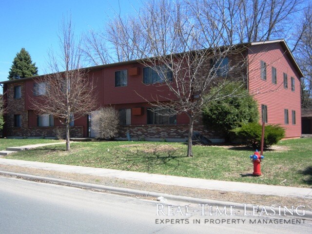 Primary Photo - 985 Echo Dr SE