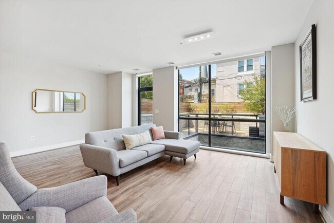 Foto del edificio - 1628 11th St NW