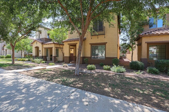 Building Photo - 807 W Village Pkwy