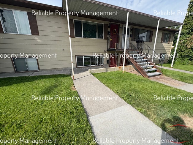 Building Photo - 1158 John Adams Pky
