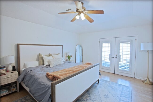 Building Photo - 1201 Pech Rd