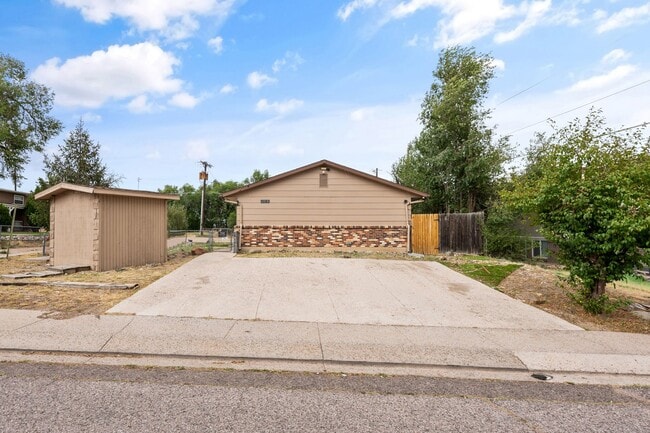 Building Photo - 7185 Alegre Cir
