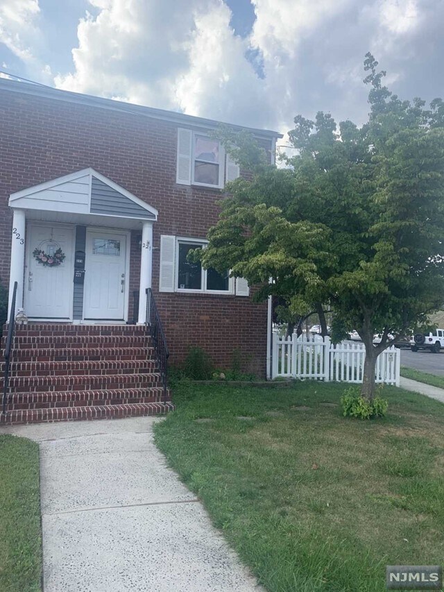 221 Livingston Ave, Lyndhurst, NJ 07071 House Rental in Lyndhurst, NJ