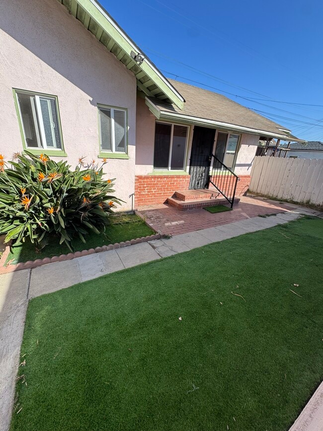 Fotografía frontal de la casa - 5438 7th Ave