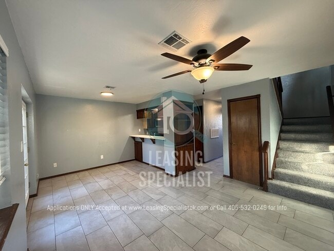Building Photo - West Norman 2 Bed 1.5 Bath!