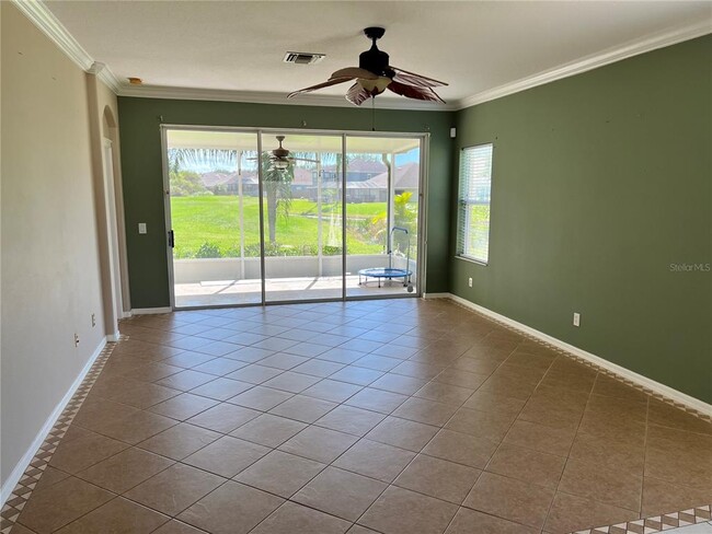 Building Photo - 7405 Surrey Wood Ln